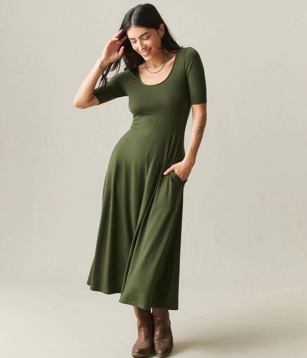 American Giant Women's Short Sleeve Flex Dress Rifle Green Size Large NWOT